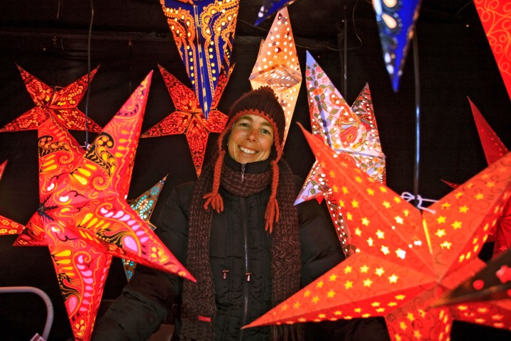 Weihnachtssterne-auf-dem-Christkindlmarkt